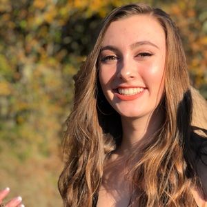 Meet your Posher, Abbey